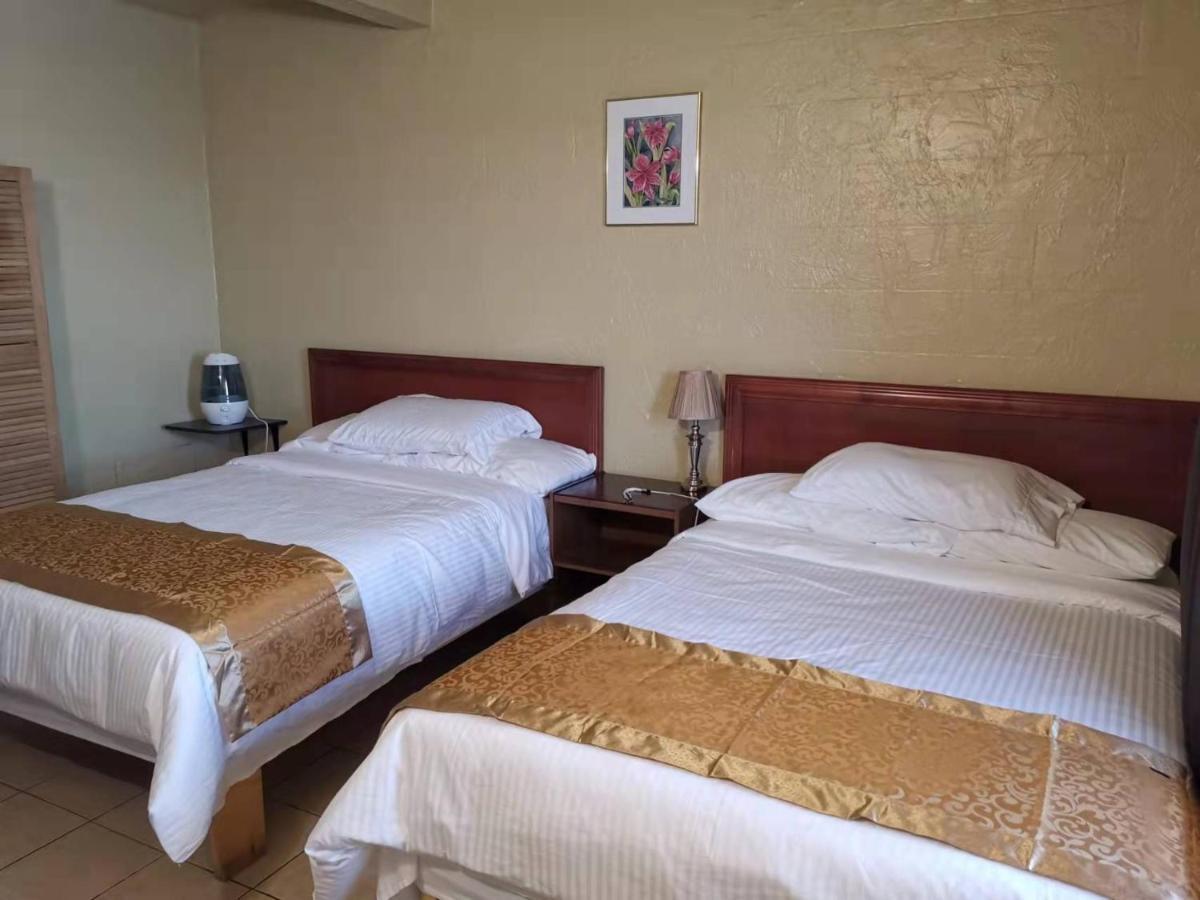 Dundurn Motel Esterno foto